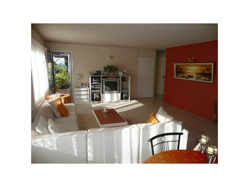 3/70 Marine Parade, Miami QLD 4220