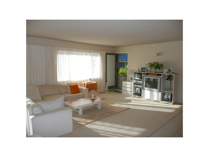 3/70 Marine Parade, Miami QLD 4220