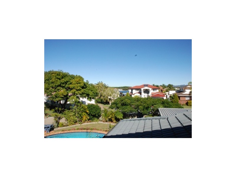 36 Firmin Court, Mermaid Waters QLD 4218