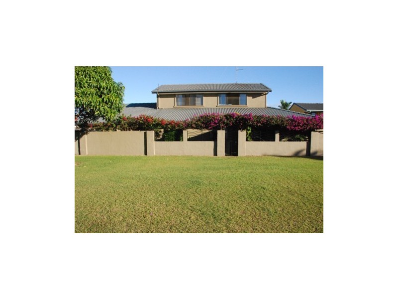 36 Firmin Court, Mermaid Waters QLD 4218