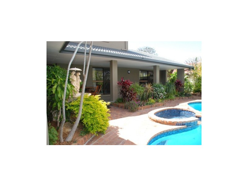 36 Firmin Court, Mermaid Waters QLD 4218