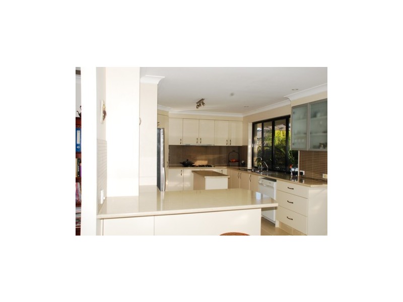 36 Firmin Court, Mermaid Waters QLD 4218