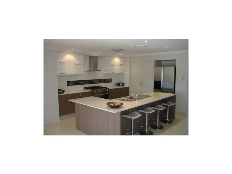 55 Kalimna Drive, Broadbeach Waters QLD 4218