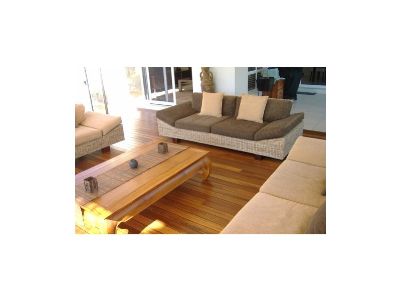 55 Kalimna Drive, Broadbeach Waters QLD 4218