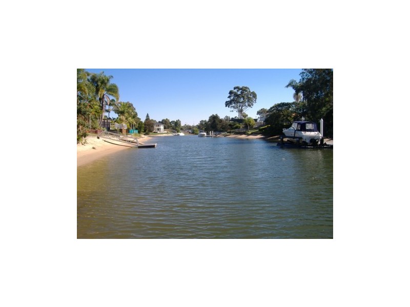 55 Kalimna Drive, Broadbeach Waters QLD 4218