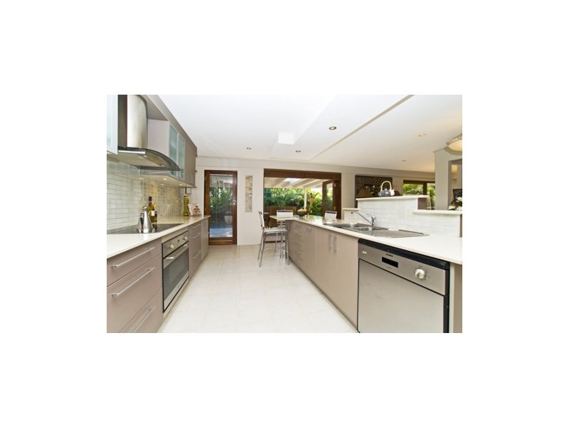 70 Volante Crescent, Mermaid Waters QLD 4218