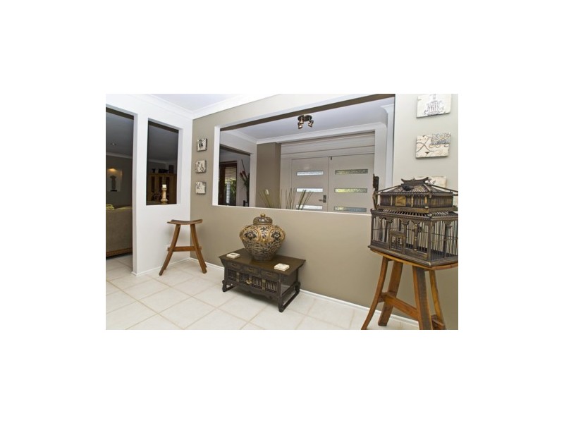 70 Volante Crescent, Mermaid Waters QLD 4218