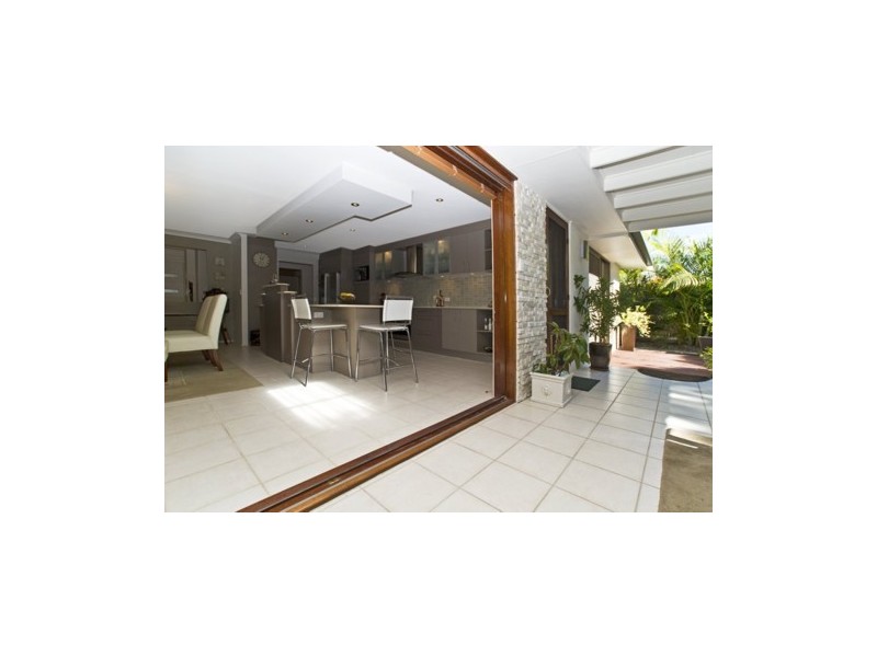 70 Volante Crescent, Mermaid Waters QLD 4218