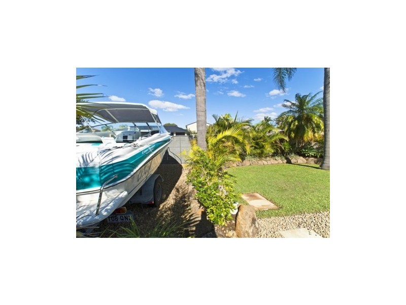 70 Volante Crescent, Mermaid Waters QLD 4218
