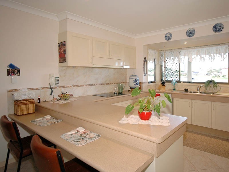 30 Sailaway Street, Mermaid Waters QLD 4218