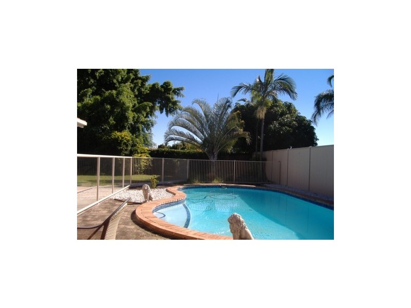 146 Barrier Reef Drive, Mermaid Waters QLD 4218