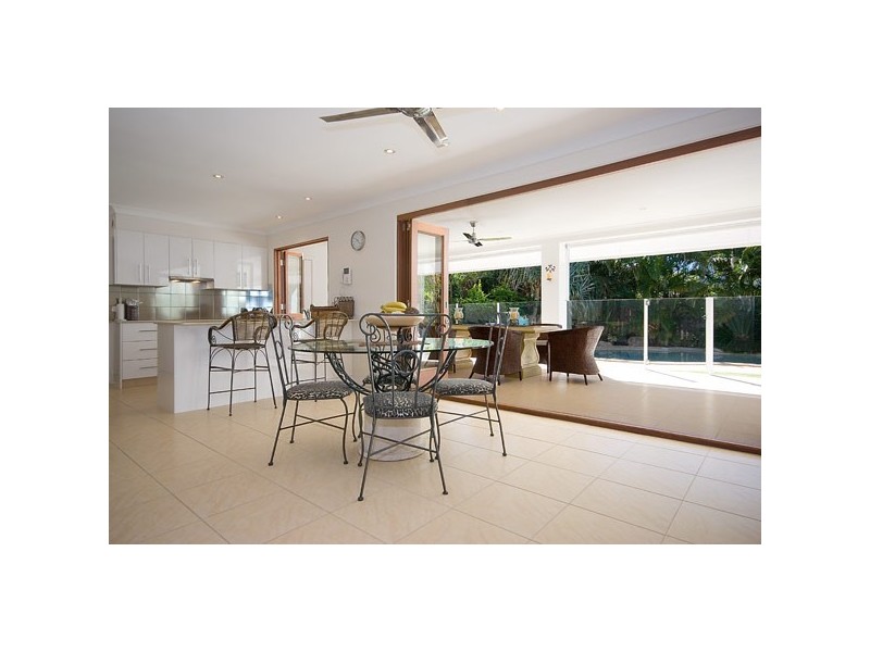 33 Sovereign Drive, Mermaid Waters QLD 4218