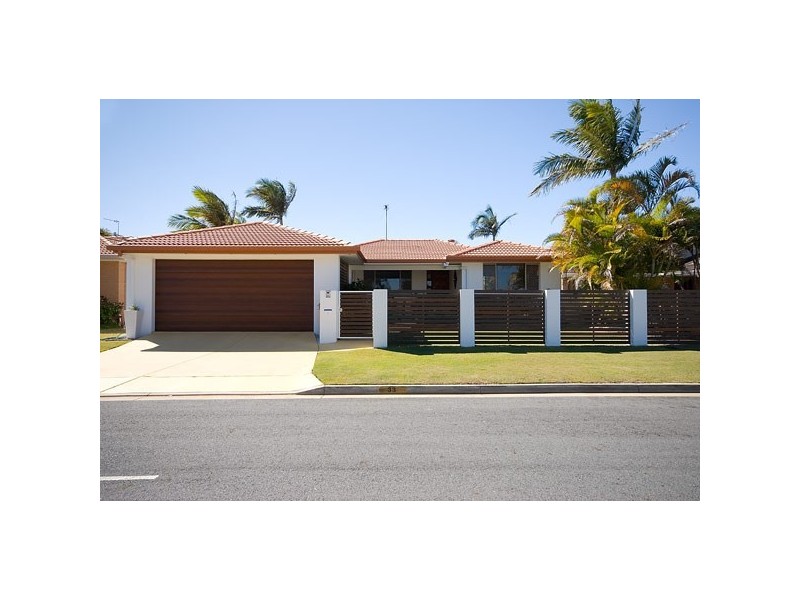 33 Sovereign Drive, Mermaid Waters QLD 4218