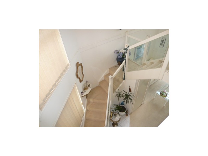 11/173 Barrier Reef Drive, Mermaid Waters QLD 4218