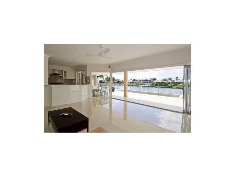 10 Montego Court, Mermaid Waters QLD 4218