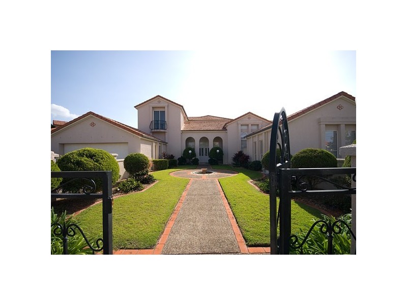 34 Staysail Crescent, Clear Island Waters QLD 4226