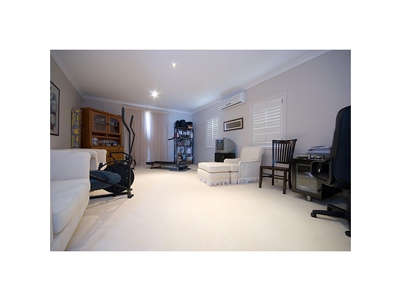 34 Staysail Crescent, Clear Island Waters QLD 4226