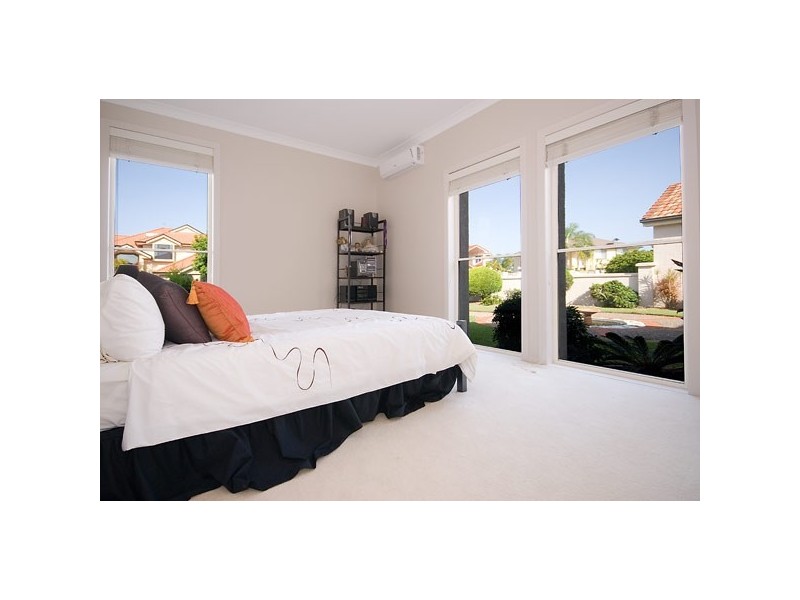 34 Staysail Crescent, Clear Island Waters QLD 4226