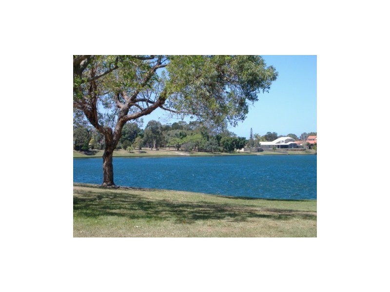 4 Wild Duck Drive, Mermaid Waters QLD 4218