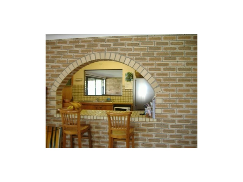 7 Gretel Drive, Mermaid Waters QLD 4218