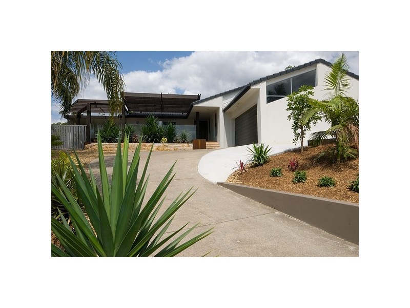 7 Karratha Court, Mermaid Waters QLD 4218