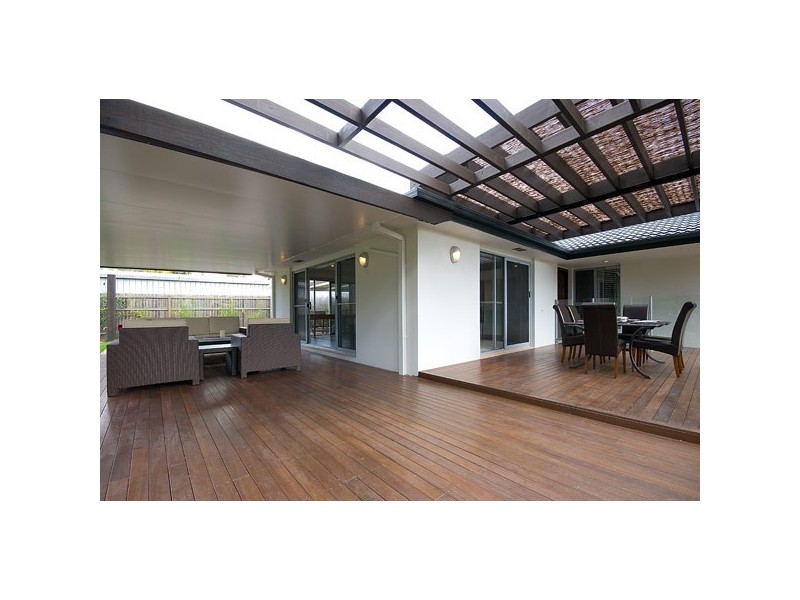 7 Karratha Court, Mermaid Waters QLD 4218