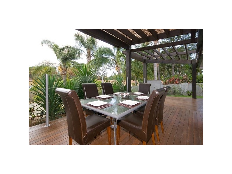7 Karratha Court, Mermaid Waters QLD 4218