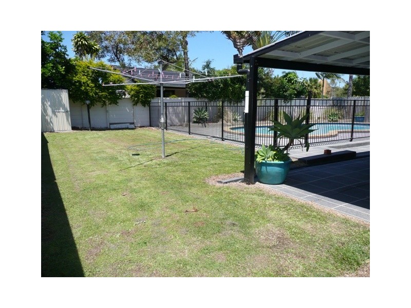 3 Launch Road, Mermaid Waters QLD 4218