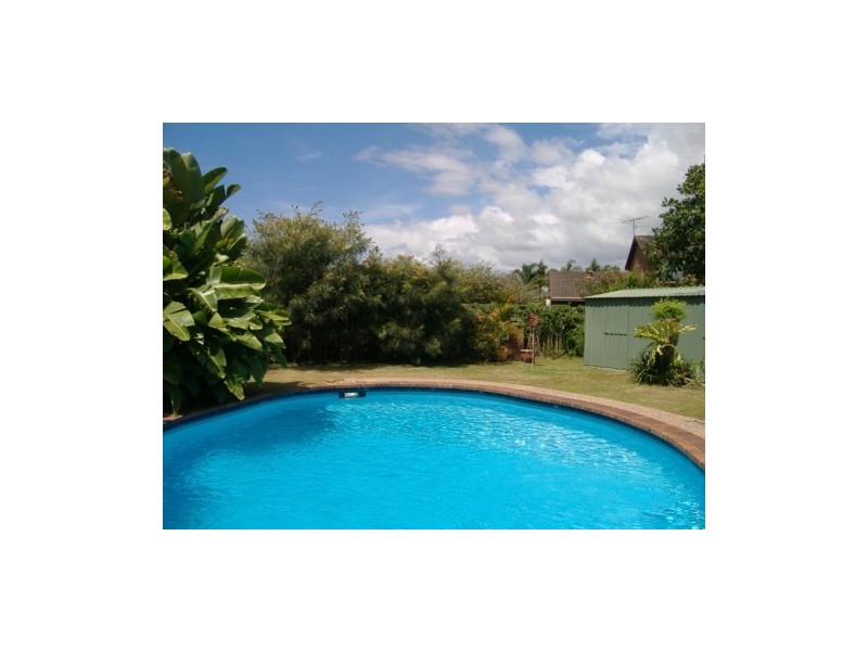 145 Barrier Reef Drive, Mermaid Waters QLD 4218