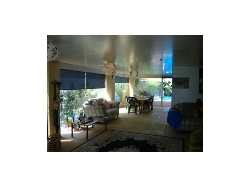 145 Barrier Reef Drive, Mermaid Waters QLD 4218