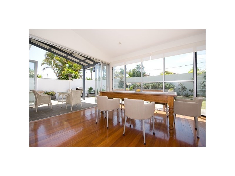 16 Petrel Avenue, Mermaid Beach QLD 4218