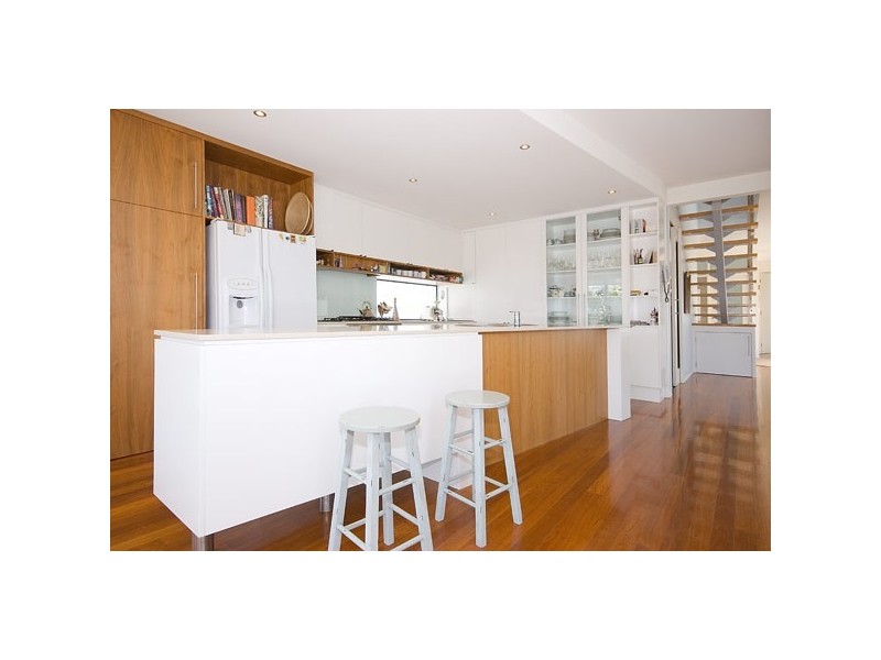 16 Petrel Avenue, Mermaid Beach QLD 4218