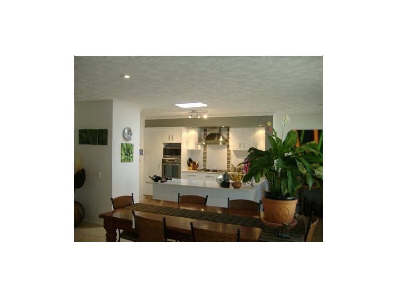 7 Wagin Court, Mermaid Waters QLD 4218