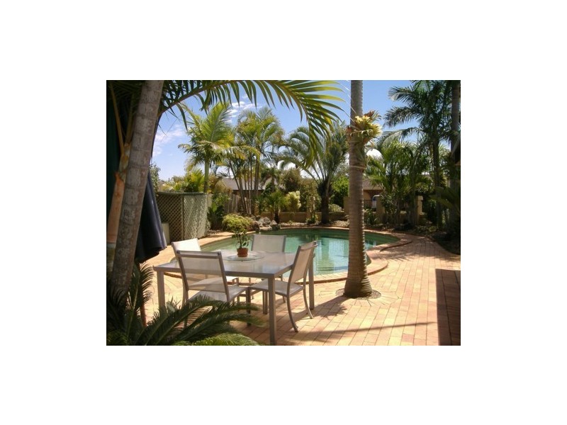 7 Wagin Court, Mermaid Waters QLD 4218