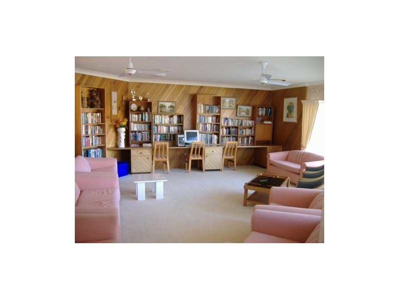 2/172 Barrier Reef Drive, Mermaid Waters QLD 4218