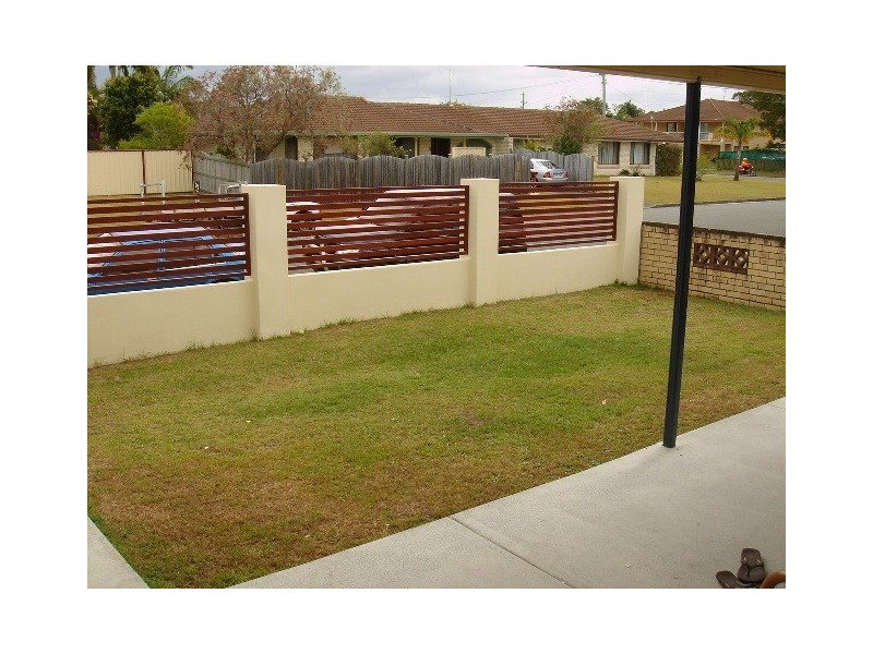 2/15 Adams Avenue, Miami QLD 4220