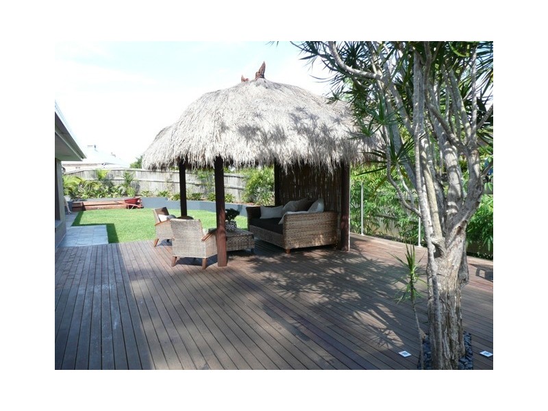 2 Edelsten Court, Carrara QLD 4211