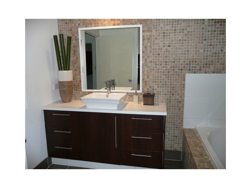 2 Edelsten Court, Carrara QLD 4211