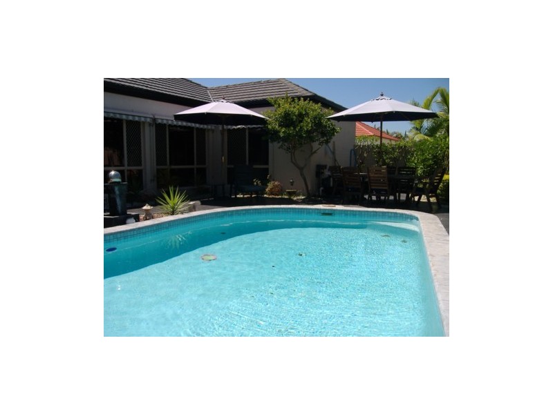 32 Kirralee Drive, Robina QLD 4226