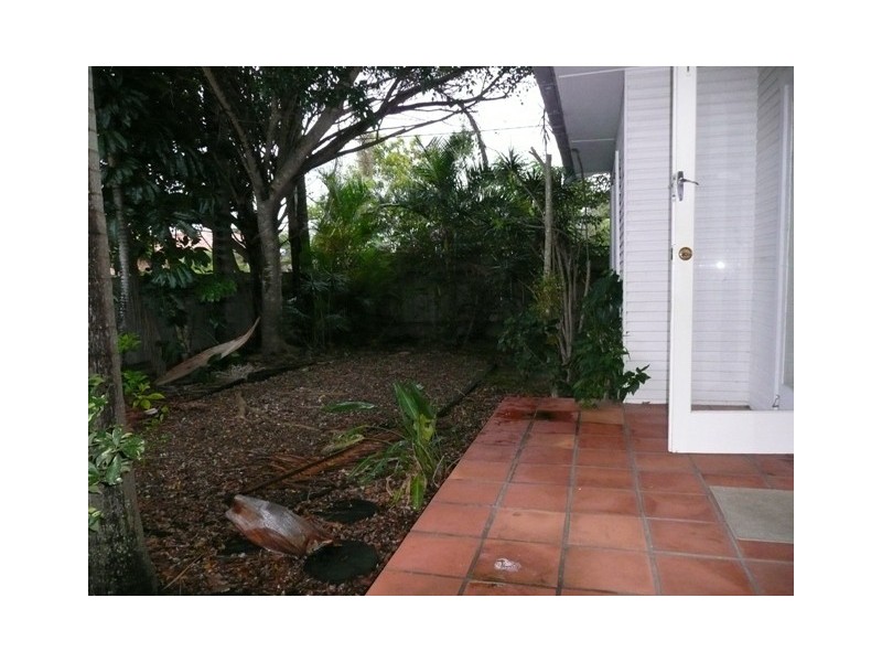 60 Dolphin Avenue, Mermaid Beach QLD 4218