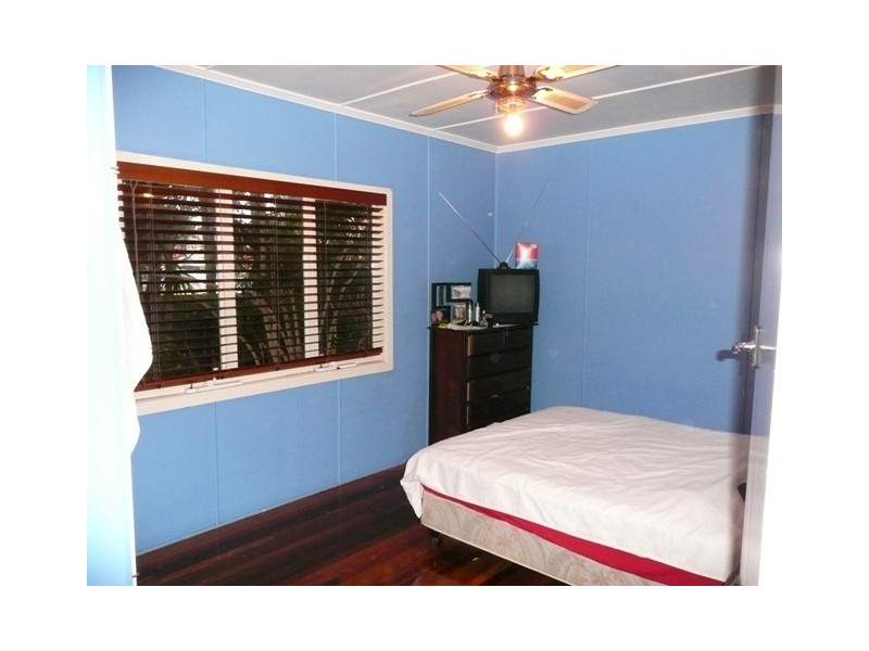 60 Dolphin Avenue, Mermaid Beach QLD 4218