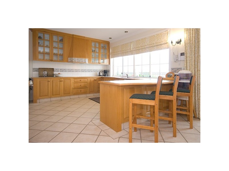 11 Lamb Street, Broadbeach Waters QLD 4218