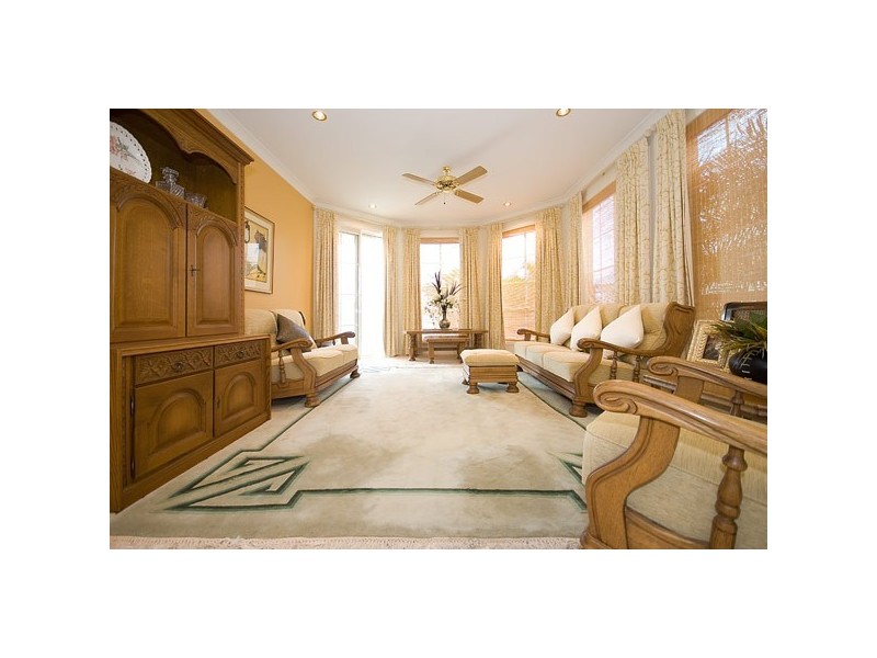 11 Lamb Street, Broadbeach Waters QLD 4218