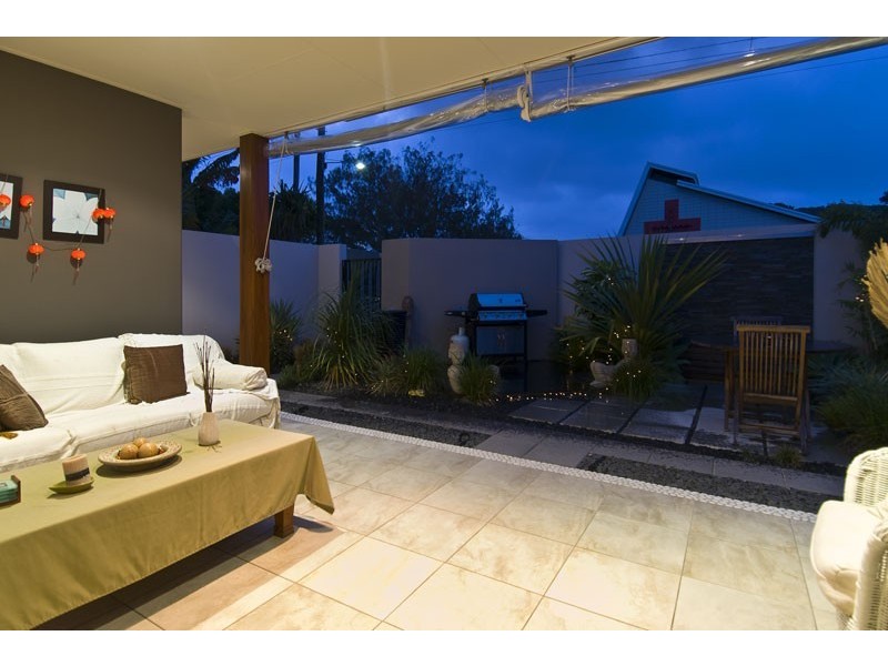 24 Santa Monica, Miami QLD 4220