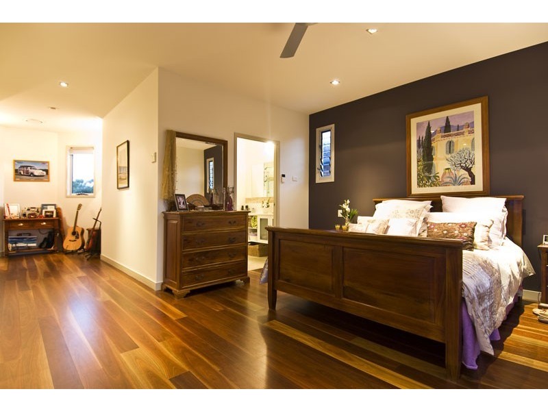 24 Santa Monica, Miami QLD 4220