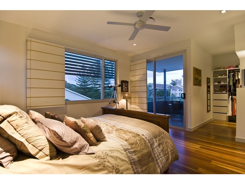 24 Santa Monica, Miami QLD 4220