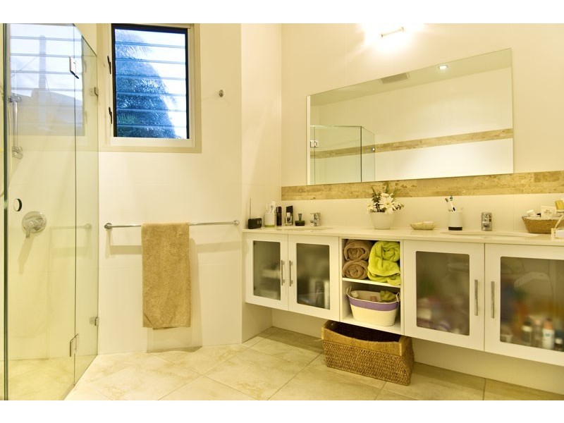 24 Santa Monica, Miami QLD 4220