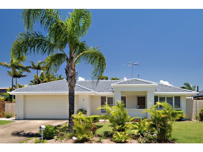 7 Tartan Court, Mermaid Waters QLD 4218