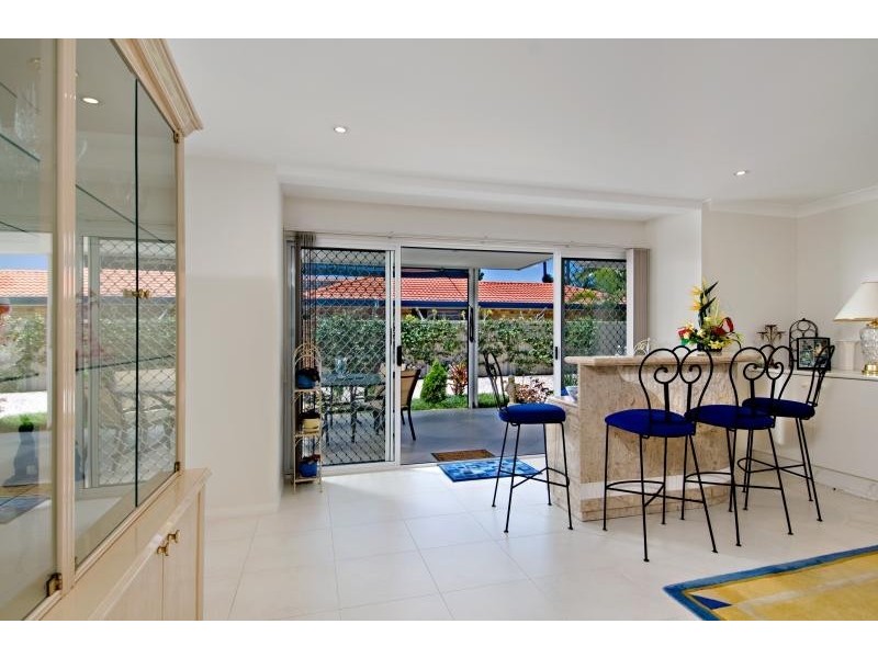 7 Tartan Court, Mermaid Waters QLD 4218