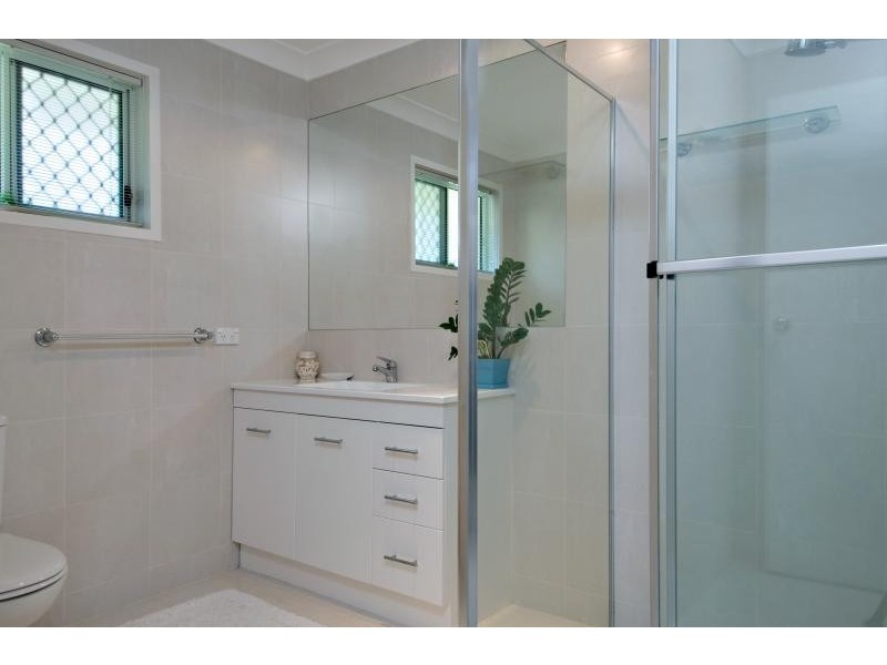 7 Tartan Court, Mermaid Waters QLD 4218